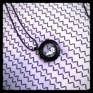 Limited edition Casper Origami Owl charm & locket